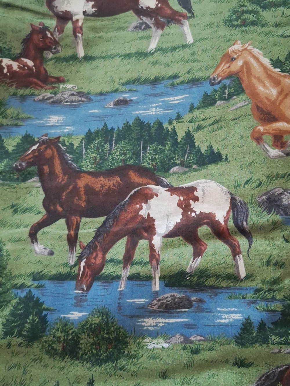 6 Yards Green Horse Meadow 100% Cotton Fabric - Scenic Horse Print - Picture 3 of 3
